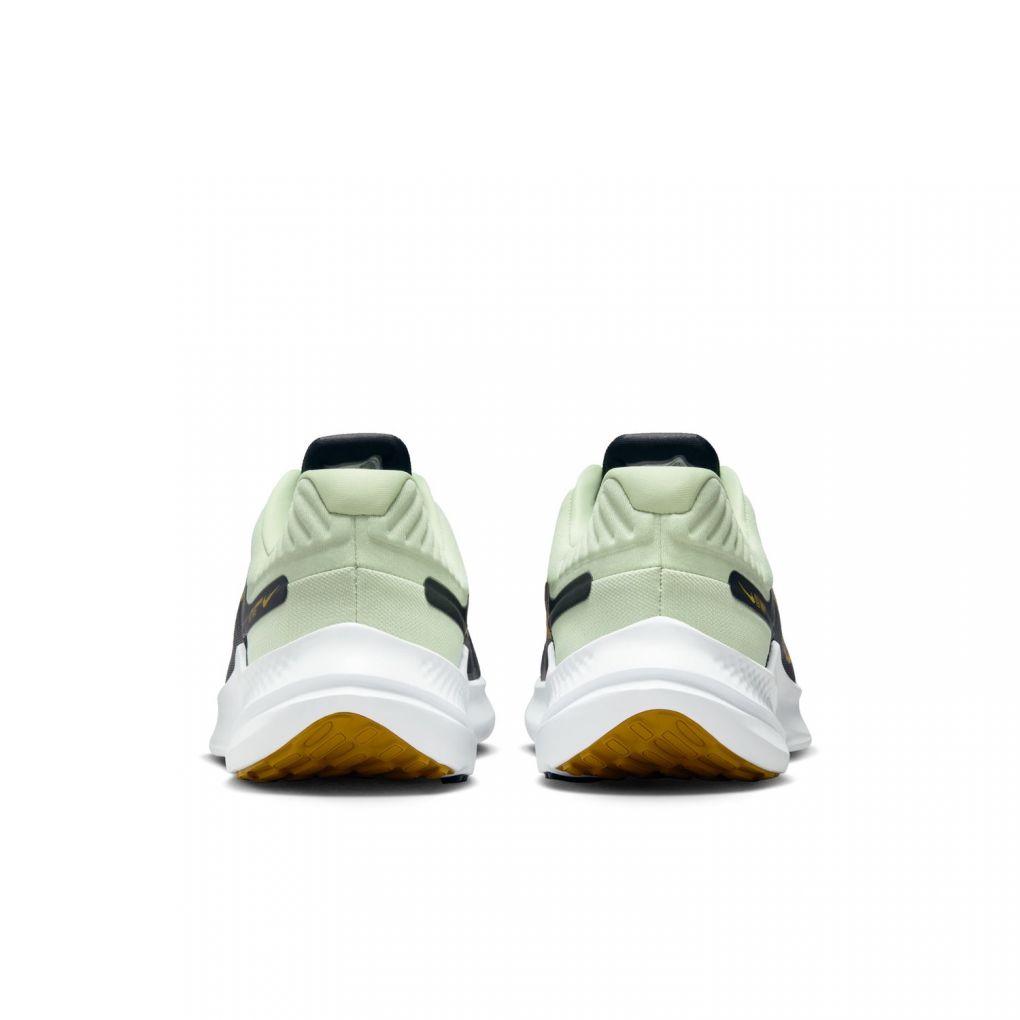 Nike quest green store