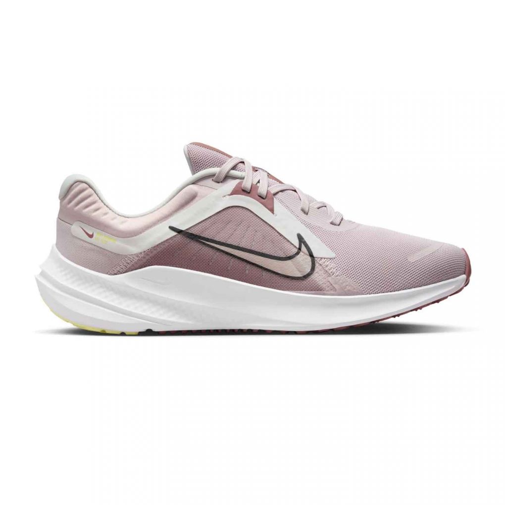 Nike Quest 5 W HeavenOfBrands .all about sports